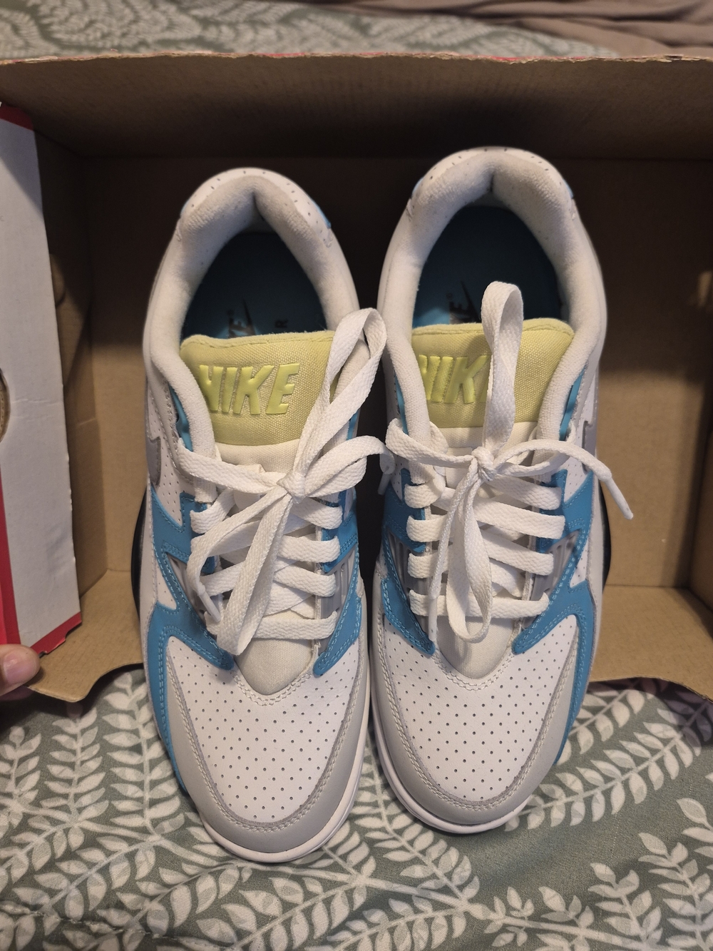 Nike White, Blue & Yellow Low-Top Sneakers - Picture 4 of 4